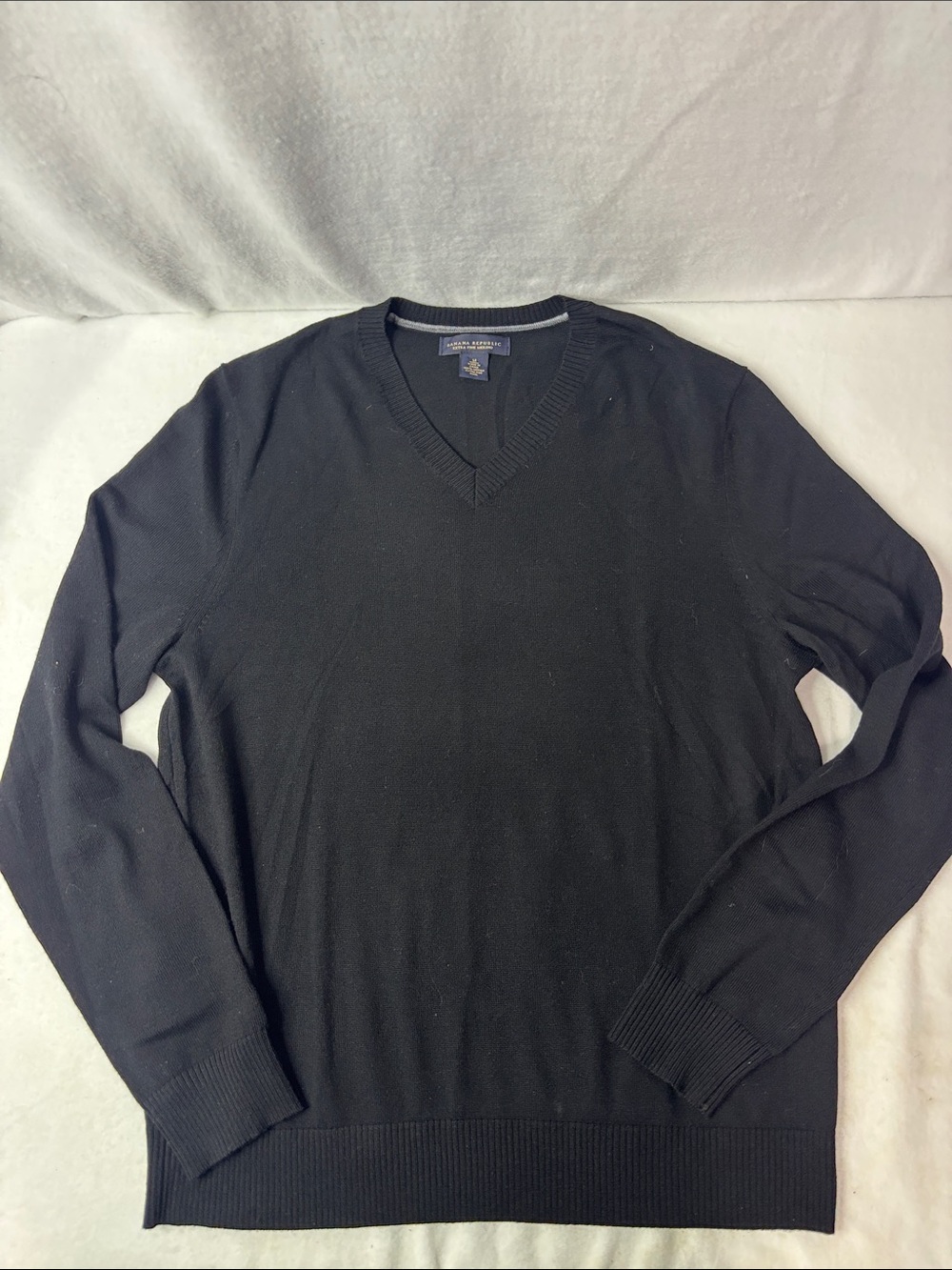 Banana Republic Men's Black V-Neck Merino Wool Sweater